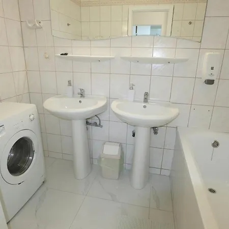 Anna Apartman
